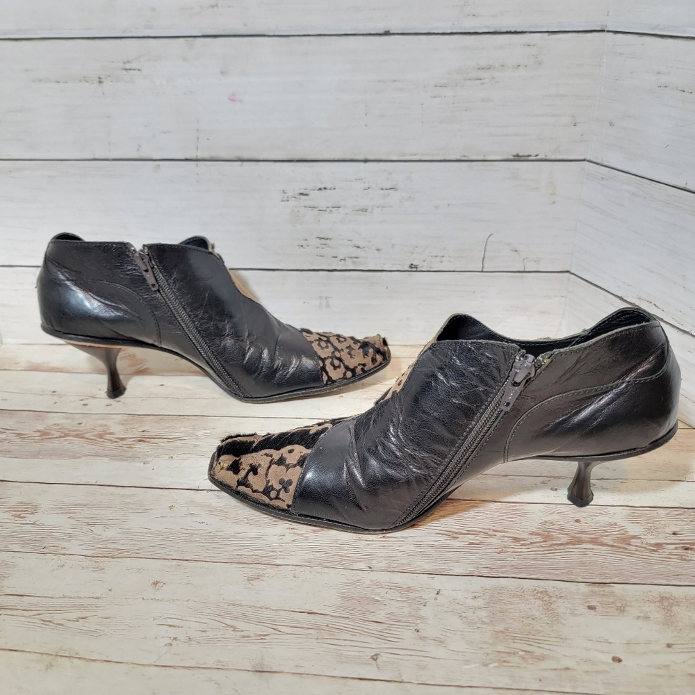 Cydwoq Vintage calfhair and leather booties - Picture 12 of 13